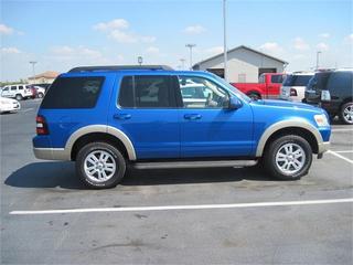 Ford Explorer 2010 photo 1