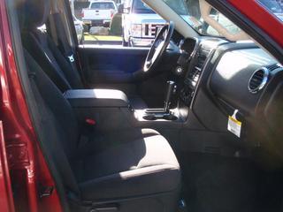 Ford Explorer 2010 photo 2
