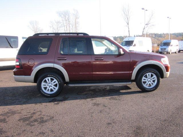 Ford Explorer 2010 photo 2