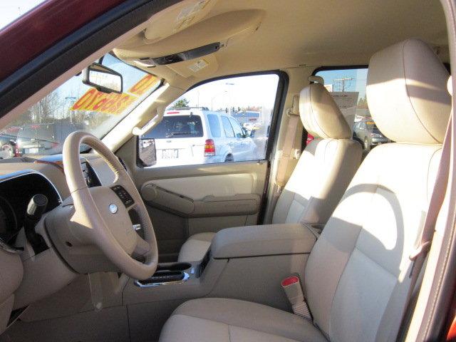 Ford Explorer 2010 photo 4