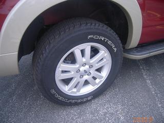 Ford Explorer 2010 photo 3