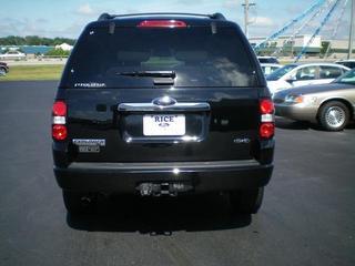 Ford Explorer 2010 photo 3