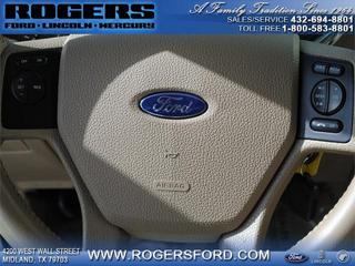 Ford Explorer 2010 photo 2