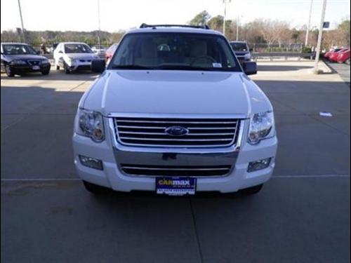 Ford Explorer 2010 photo 1
