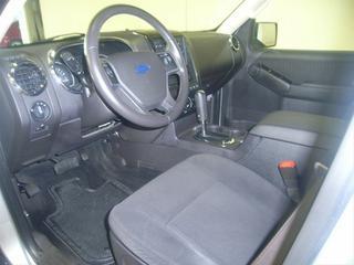 Ford Explorer 2010 photo 4