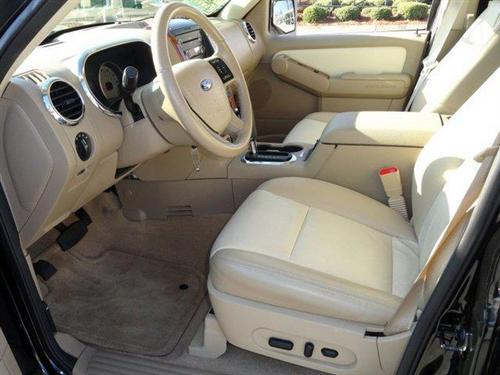 Ford Explorer 2010 photo 2