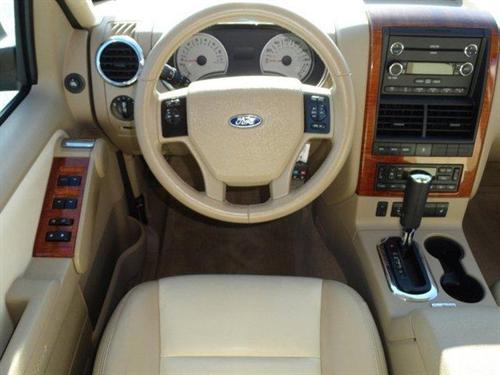 Ford Explorer 2010 photo 4