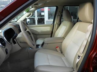 Ford Explorer 2010 photo 1