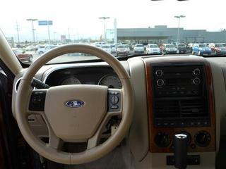 Ford Explorer 2010 photo 3