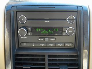 Ford Explorer 2010 photo 2