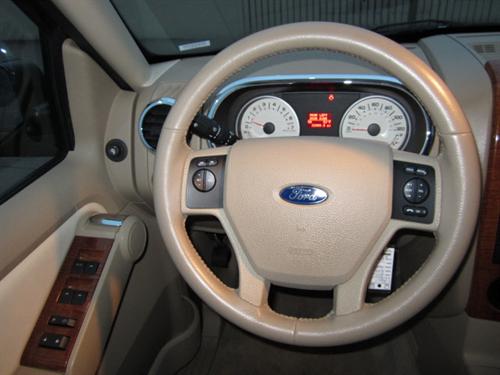 Ford Explorer 2010 photo 2