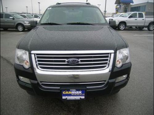 Ford Explorer 2010 photo 1