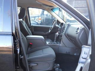 Ford Explorer 2010 photo 1