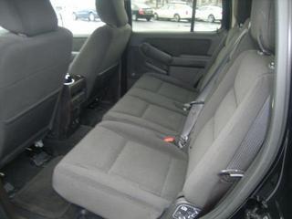 Ford Explorer 2010 photo 1