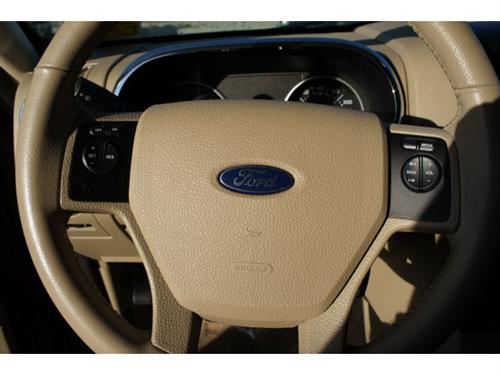 Ford Explorer 2010 photo 1