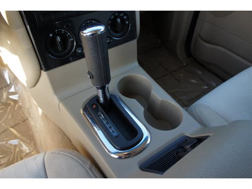 Ford Explorer 2010 photo 3