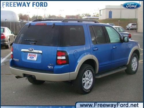 Ford Explorer 2010 photo 1