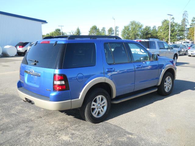 Ford Explorer 2010 photo 2