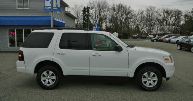 Ford Explorer 2010 photo 4