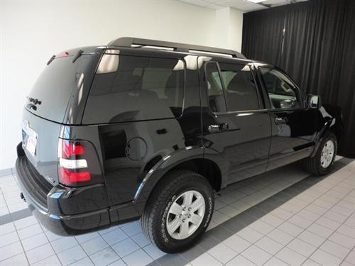 Ford Explorer 2010 photo 2