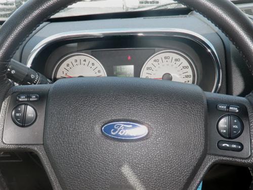 Ford Explorer 2010 photo 3