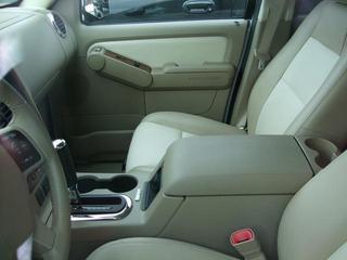 Ford Explorer 2010 photo 3