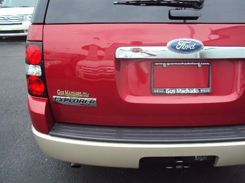 Ford Explorer 2010 photo 2