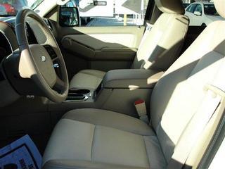 Ford Explorer 2010 photo 3