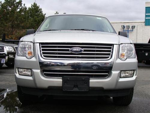Ford Explorer 2010 photo 1