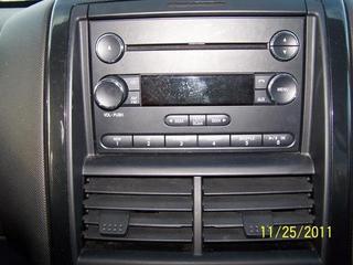 Ford Explorer 2010 photo 2