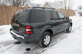 Ford Explorer 2010 photo 2