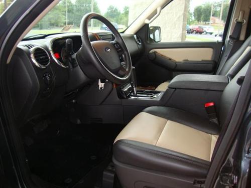 Ford Explorer 2010 photo 2