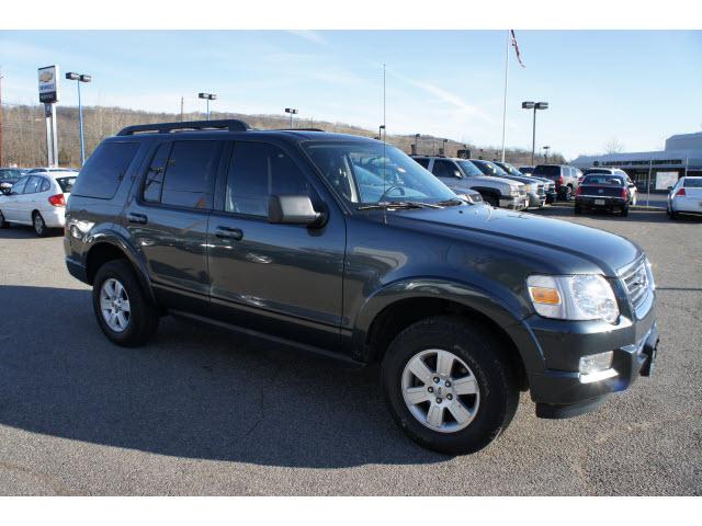 Ford Explorer 2010 photo 2