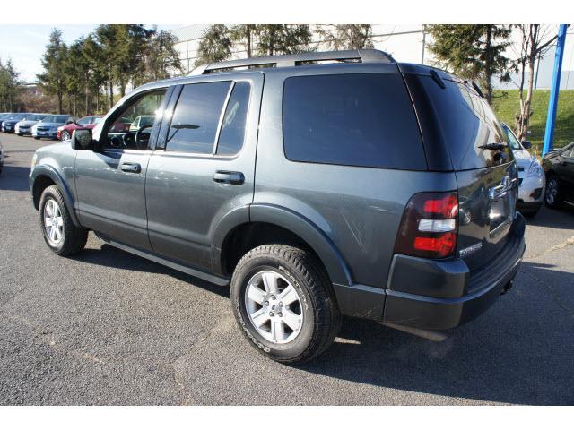 Ford Explorer 2010 photo 4