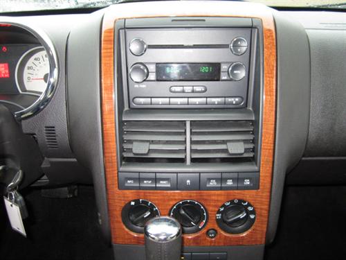Ford Explorer 2010 photo 4