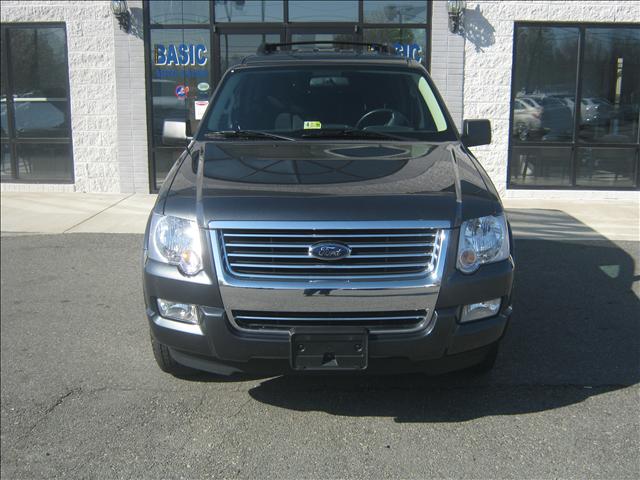 Ford Explorer 2010 photo 2