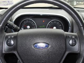 Ford Explorer 2010 photo 1