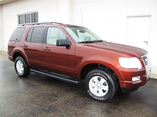 Ford Explorer 2010 photo 1