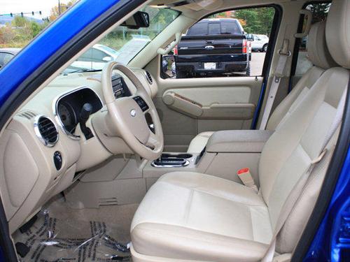 Ford Explorer 2010 photo 1