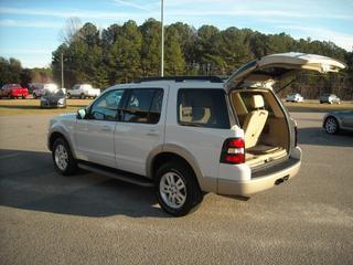 Ford Explorer 2010 photo 1