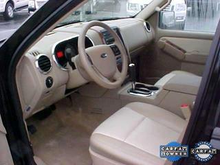 Ford Explorer 2010 photo 2