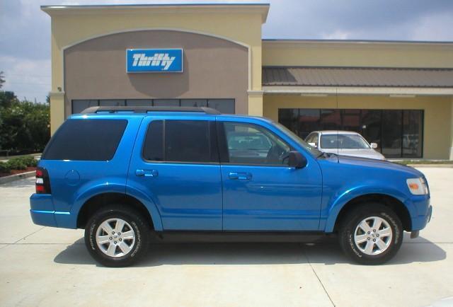 Ford Explorer 2010 photo 3