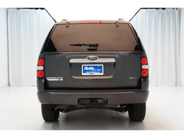 Ford Explorer 2010 photo 3