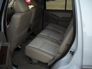 Ford Explorer 2010 photo 4