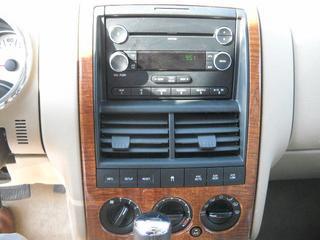 Ford Explorer 2010 photo 5