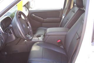 Ford Explorer 2010 photo 2