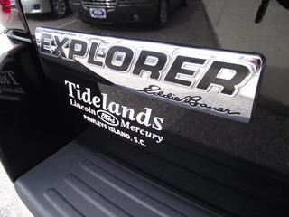 Ford Explorer 2010 photo 1