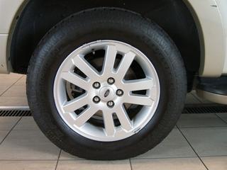 Ford Explorer 2010 photo 2