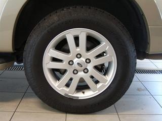 Ford Explorer 2010 photo 3