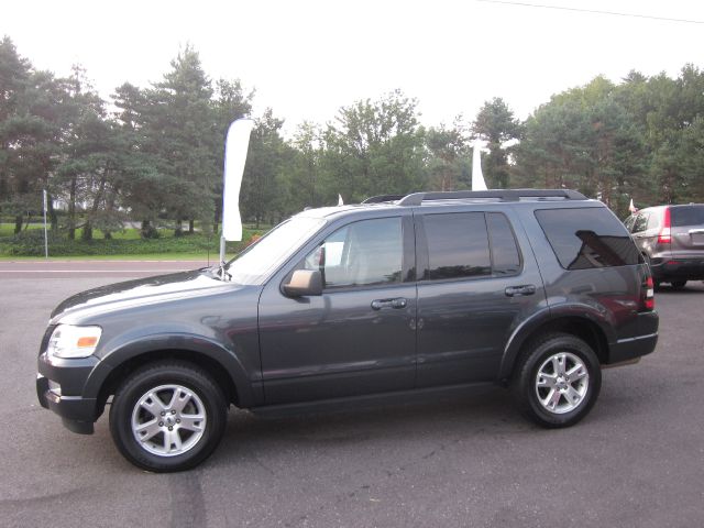 Ford Explorer GXL SUV